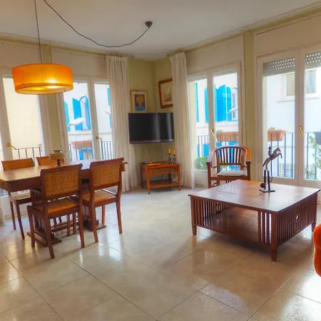 Center Family By Hello Homes * Sitges