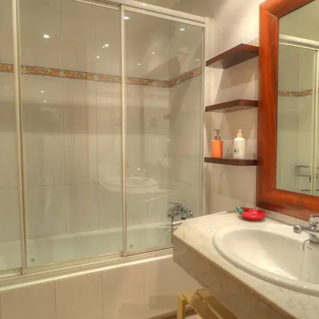 Center Family By Hello Homes Apartment *
