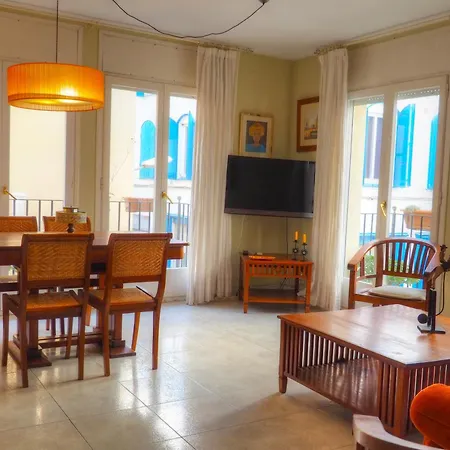 Center Family By Hello Homes * Sitges