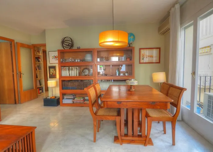 Center Family By Hello Homes Σίτζες